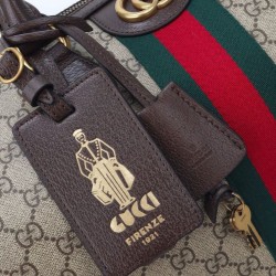 Qualità Specchio Replica Borsa da viaggio Gucci Savoy media/grande 834460 Caffè scuro Riproduzione Fedele Borsa da viaggio Gucci Savoy media/grande 834460 Caffè scuro imitazioni