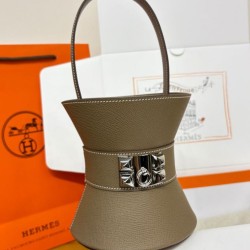 Qualità Specchio Replica Borsa tote Hermès Mini Medor Grigia Riproduzione Fedele Borsa tote Hermès Mini Medor Grigia imitazioni