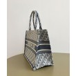 Borsa media Christian Dior Book Tote crema