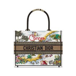 Borse Replica media Christian Dior Book Tote senza tempo con paglia di rafia naturale e cotone ricamato
