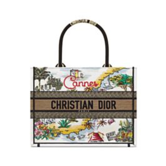 Borse Replica media Christian Dior Book Tote senza tempo con paglia di rafia naturale e cotone ricamato Borse Replica media Christian Dior Book Tote senza tempo con paglia di rafia naturale e cotone ricamato