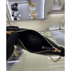 Mini borsa Christian Dior Miss Caro Diorling con catena, nera Mini borsa Christian Dior Miss Caro Diorling con catena, nera