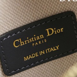 Qualità Specchio Replica Borse Christian Dior D-Vibe East-West Nano, blu scuro Riproduzione Fedele Borse Replica Christian Dior D-Vibe East-West Nano, blu scuro imitazioni