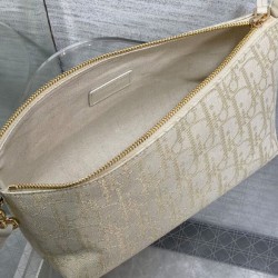 Qualità Specchio Replica Borsa Dior Travel Nomad media Crema Riproduzione Fedele Borsa Dior Travel Nomad media Crema imitazioni