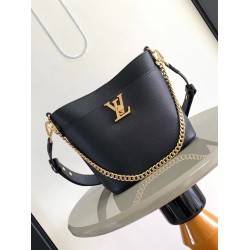 Borsa Louis Vuitton Lock and Walk in pelle martellata nera M24006 Borsa Louis Vuitton Lock and Walk in pelle martellata nera M24006
