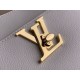 Qualità Specchio Replica Imitazioni borse griffate Louis Vuitton Lock and Walk in pelle martellata bianca M24638 Riproduzione Fedele Imitazioni borse griffate Louis Vuitton Lock and Walk in pelle martellata bianca M24638 imitazioni