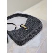 Mini borsa hobo Saint Laurent Le 5 À 7 in rafia nera