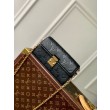 Portafoglio LV Metis con catena in pelle M82637