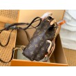 Zaino LV Excursion PM in tela Monogram M46932
