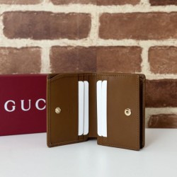 Replica qualità specchio Alta gamma replica Portafoglio piccolo Gucci GG Emblem 820692 Marrone