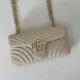 Replica Borse Alta Qualità a spalla media Gucci GG Marmont 837267 Beige Imitazioni Replica qualità specchio Borse Alta Qualità a spalla media Gucci GG Marmont 837267 Beige