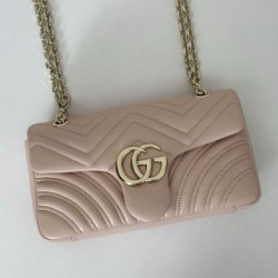 Replica Borsa a spalla media Gucci GG Marmont 837267 Rosa Imitazioni Replica qualità specchio Borsa a spalla media Gucci GG Marmont 837267 Rosa