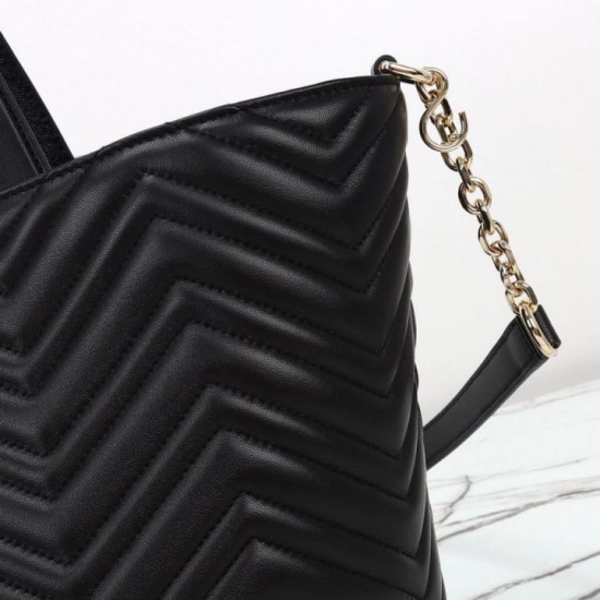 Replica Borsa tote/secchiello media Gucci Betty 847387 Nera Imitazioni Replica qualità specchio Borsa tote/secchiello media Gucci Betty 847387 Nera