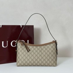 Replica qualità specchio Qualità superiore replica a tracolla media Gucci GG Emblem 847449 Marrone