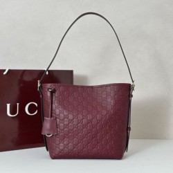 Replica qualità specchio Borsa  1:1 a tracolla piccola Gucci GG Emblem 848881 Rossa