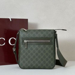Borsa a tracolla piccola Gucci GG Monogram 792082 Verde