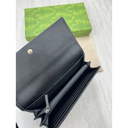 Portafoglio continentale Gucci GG Marmont bicolore 456116 Nero