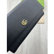 Portafoglio continentale Gucci GG Marmont bicolore 456116 Nero