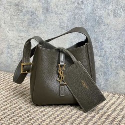 Riproduzione Fedele Borse Replica hobo mini morbida YSL Saint Laurent Le 5 À 7 Caffè Chiaro imitazioni