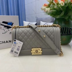 Replica qualità specchio Borsa  1:1 Chanel Boy Flap Classic A67086 Pelle di vitello granata hardware oro grigio