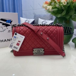 Replica Borsa Chanel Boy Flap Classic A67086 Pelle di vitello granata hardware oro/argento rossa Imitazioni Replica qualità specchio Borsa Chanel Boy Flap Classic A67086 Pelle di vitello granata hardware oro/argento rossa