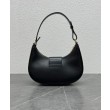 Borsa a tracolla Celine Ava Triomphe Half Moon Nera