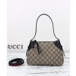 Borse Imitazioni a tracolla Gucci GG Emblem Piccola 815218 Marrone