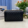 Borse Replica Chanel Boy Flap Chevron A67086 Pelle di vitello granata hardware oro nera