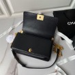 Borsa Chanel Boy Flap Classic A67086 in pelle di vitello martellata con finiture in oro opaco nera