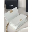 Borsa Chanel Boy Flap Classic A67086 Pelle di vitello granata hardware oro/argento bianca