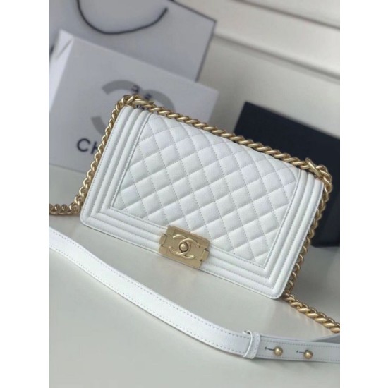 Borsa Chanel Boy Flap Classic A67086 Pelle di vitello granata hardware oro/argento bianca