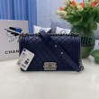 Borsa Chanel Boy Flap Classic A67086 Pelle di vitello granata hardware oro/argento blu