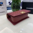 Borsa Chanel Boy Flap Classic A67086 Pelle di vitello granata hardware oro/argento bordeaux