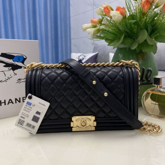 Borsa Chanel Boy Flap Classic A67086 Pelle di vitello granata hardware oro/argento nera
