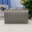 Borsa Replica 1:1 Chanel Boy Flap Classic A67086 Pelle di vitello granata hardware oro grigio