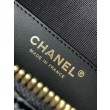 Borsa hobo Chanel 25S AS5528 Metallo dorato Nero