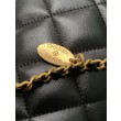 Borsa hobo Chanel 25S AS5528 Metallo dorato Nero