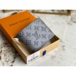Pari all'originale replica LV Multiple Portafoglio Monogram Shadow M81383