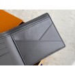 Pari all'originale replica LV Multiple Portafoglio Monogram Shadow M81383