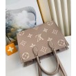 LV OnTheGo MM Borse Replica Bicolor Empreinte M45494