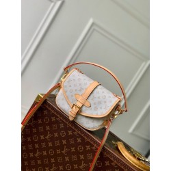 LV Saumur Borsa BB M12327