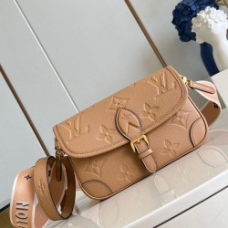 LV Diane Borsa M11817 Replica qualità specchio Replica Perfette LV Diane Borsa M11817 imitazioni