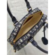 Replica Perfetta bowling media Dior D-Vibe Bowling Replica Perfetta media Jacquard blu obliquo