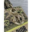 Borsa Dior Dioriviera Lady D-Lite Media Raffia con Ricamo Toile de Jouy Sauvage Lime