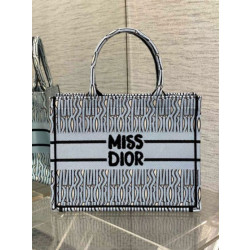 Borse Replica Dior Media Book Tote Bag Blu Miss Dior Allover Embroidery