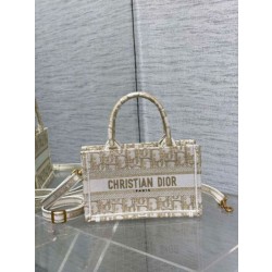 Borse Replica Dior Mini Book Tote con cinturino ricamato Dior Oblique color oro