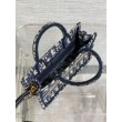 Borsa Dior Mini Book Tote con tracolla Ricamo Dior Oblique blu