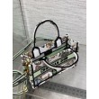 Borsa Dior Mini Book Tote con tracolla Ricamo Toile de Jouy Messico bianco