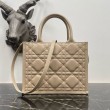 Borse Imitazioni Dior piccola book tote con tracolla Pelle di vitello macrocannage beige