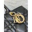 Borse Replica tote Dior media a libro con tracolla Pelle di vitello macrocannage nera